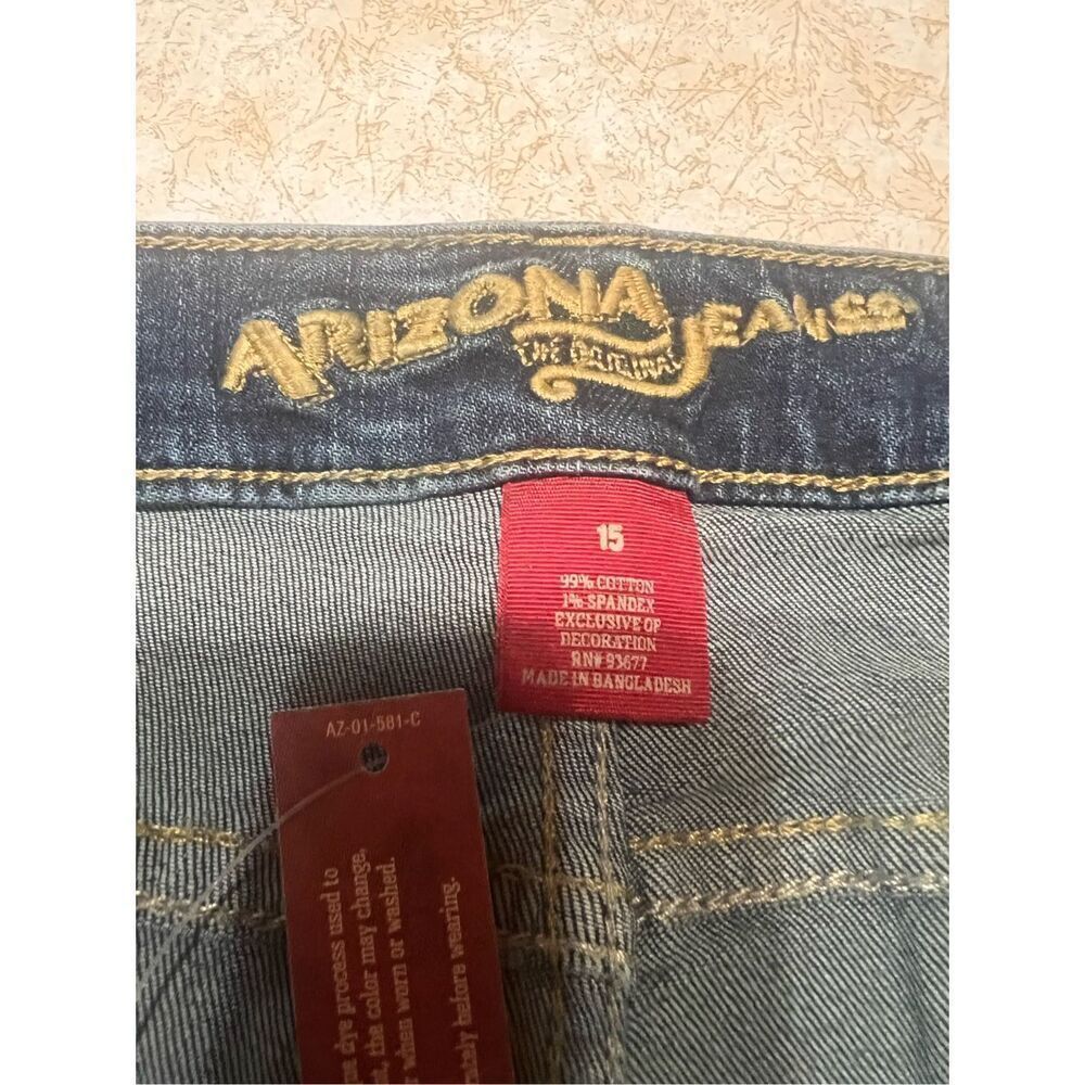 Arizona Woman’s MIDI Denim Roll Up Shorts Sz 15 NWT - Picture 3 of 8